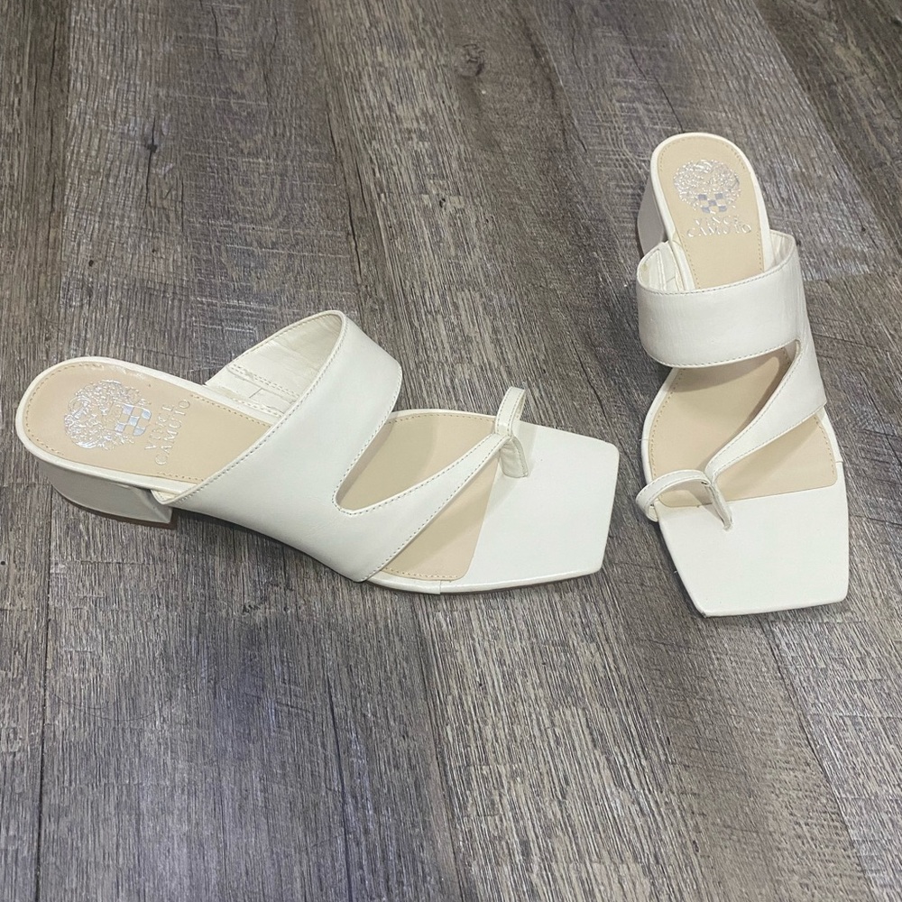 Vince Camuto flats size 9 1/2